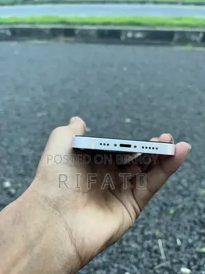 Apple iPhone 13 128 GB Pink