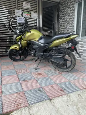 Honda CB 2015