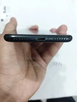 Apple iPhone 7 32 GB Black
