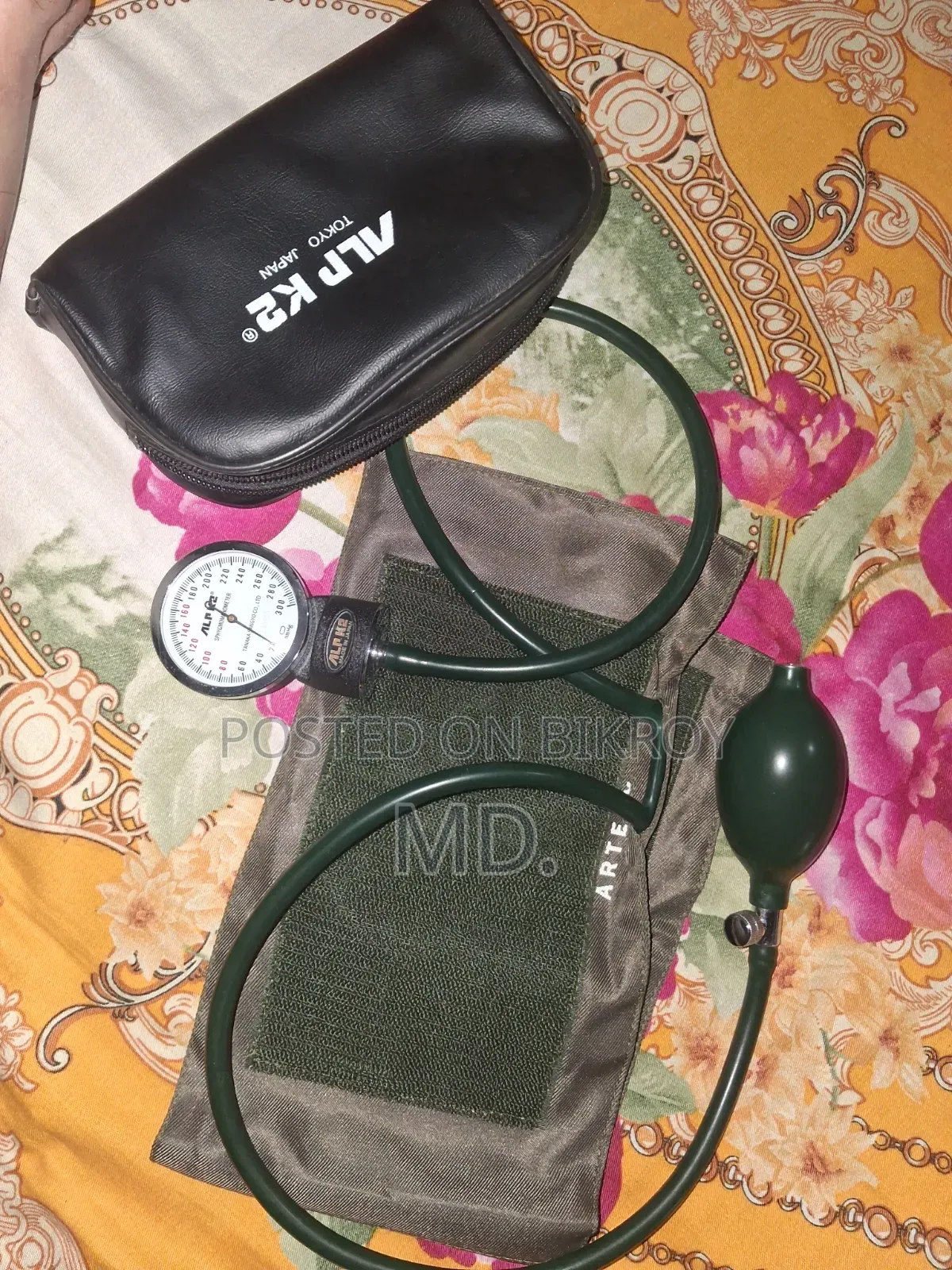 Therapy Machine,manual Pressure Machine and Stethoscope