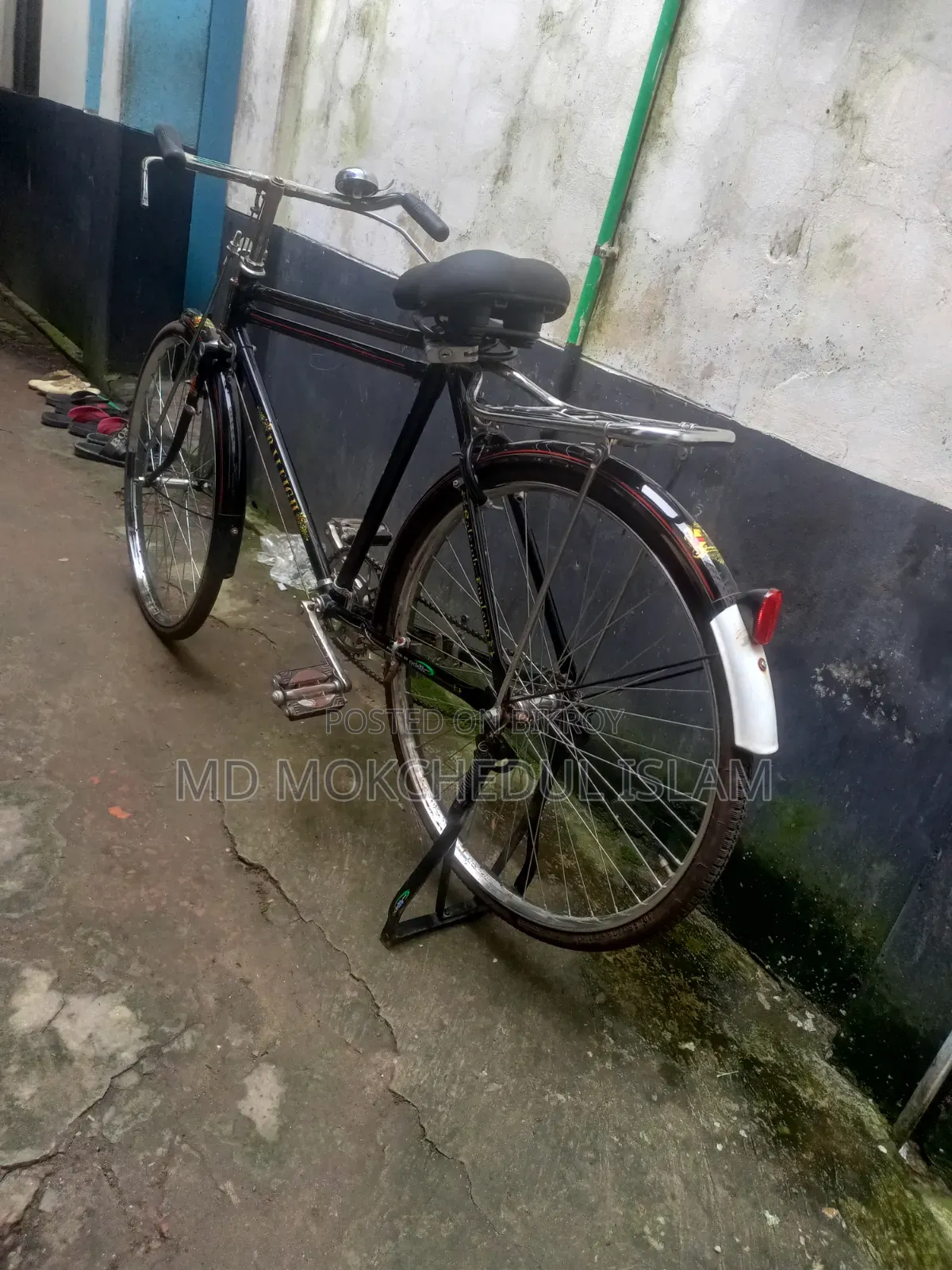 নতুন সাইকেলটি বিক্রি করব।