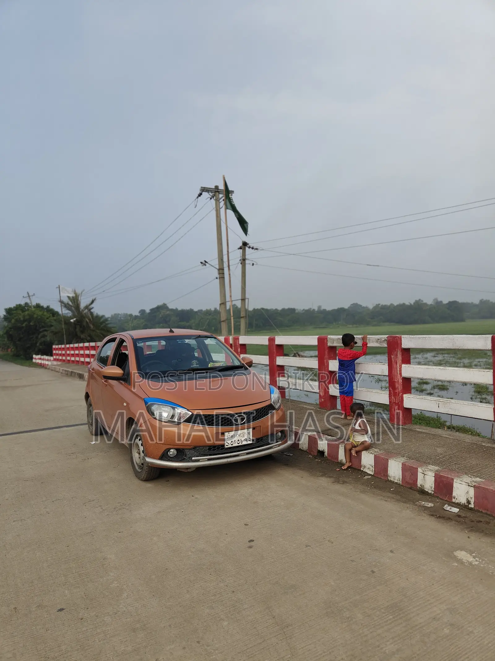 Tata Tiago 2018 Gold