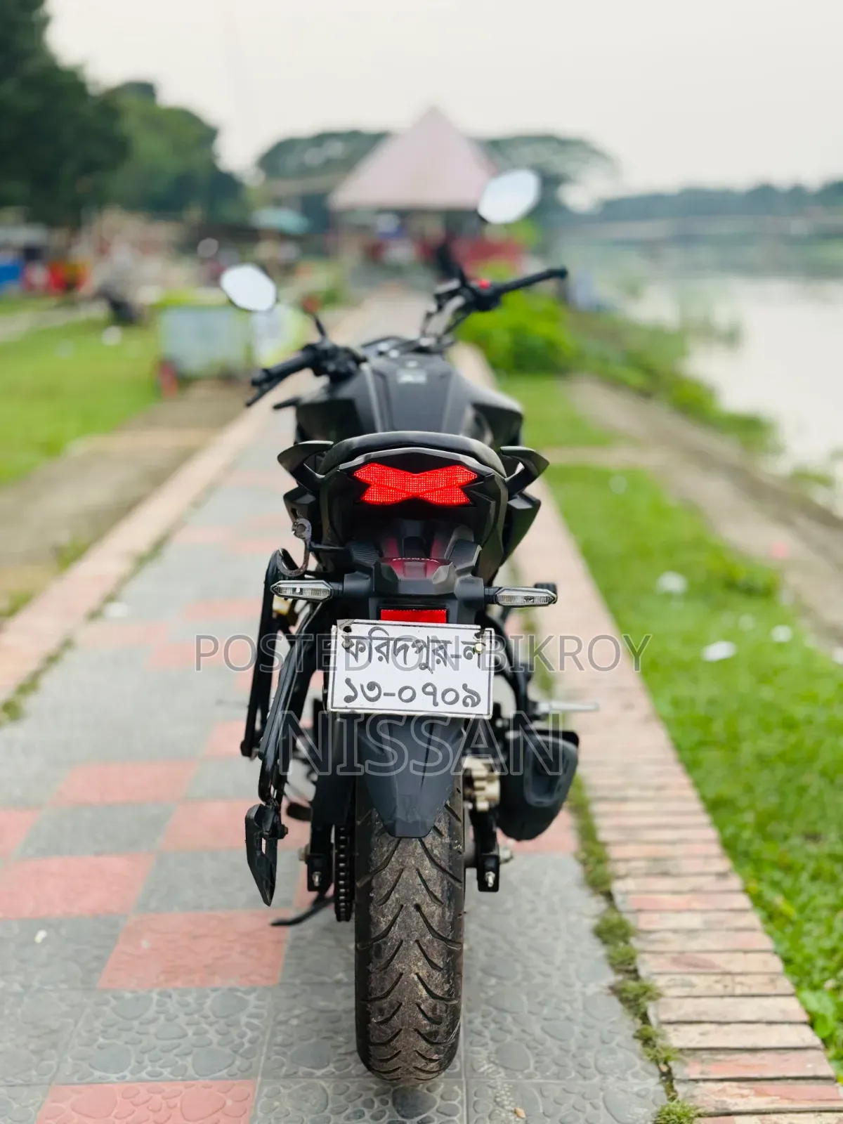 Honda Hornet 2.0 2025 Gray
