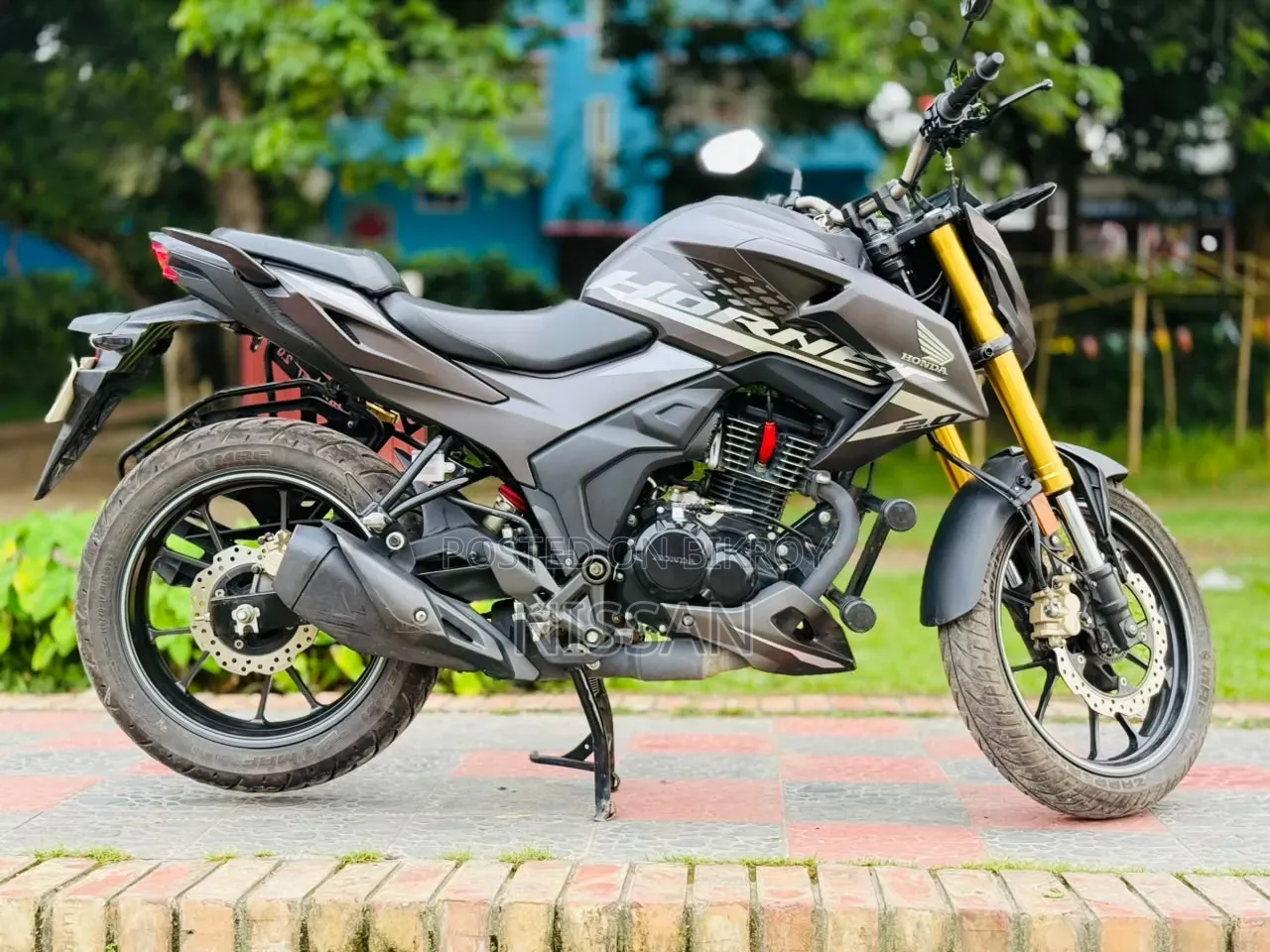 Honda Hornet 2.0 2025 Gray