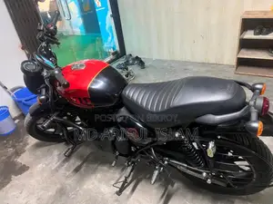 Royal Enfield Classic 350 2025 Red