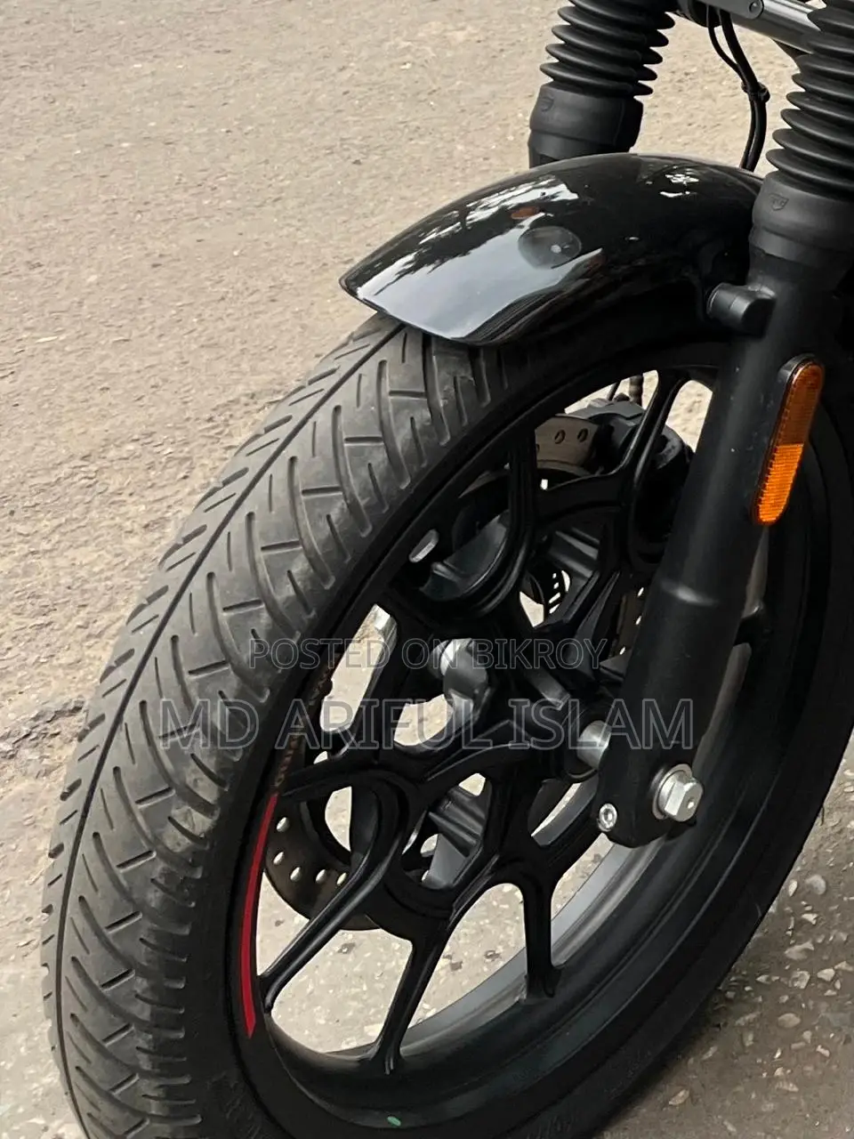 Royal Enfield Classic 350 2025 Red