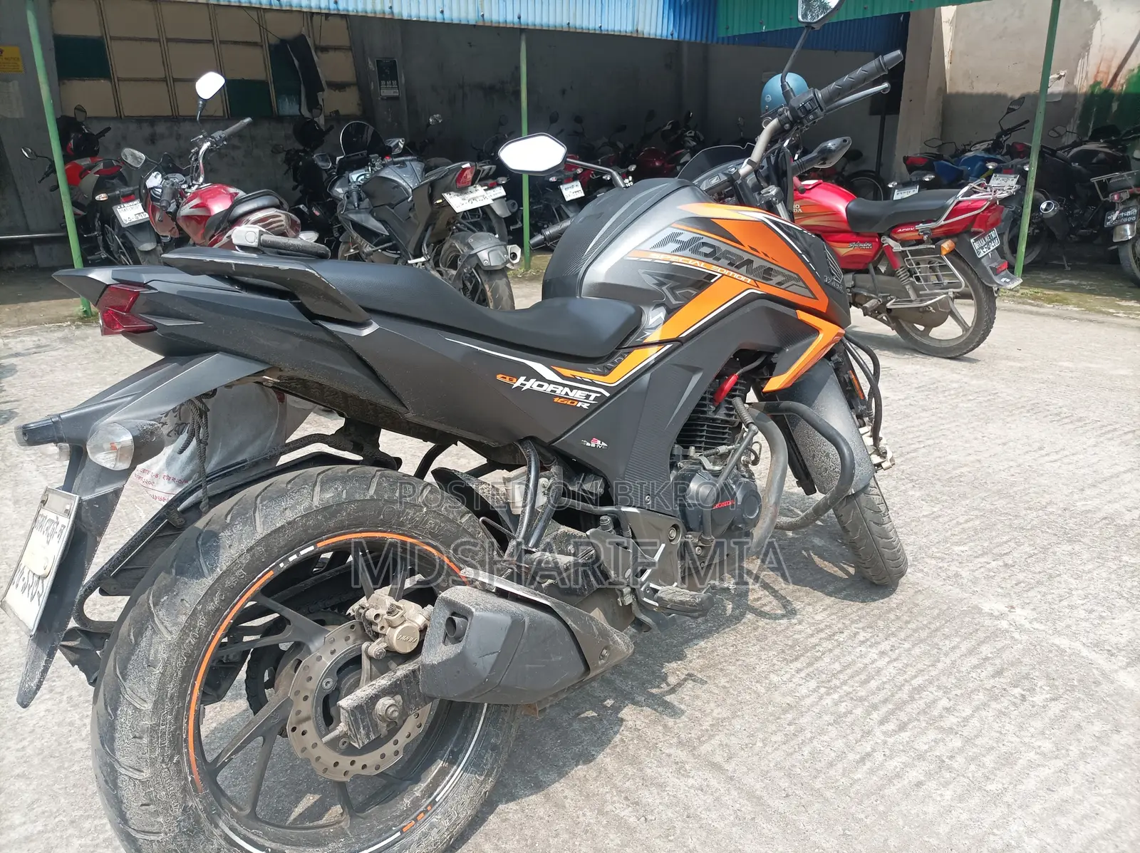 Honda Hornet 2021 Orange
