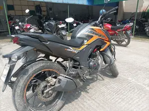Honda Hornet 2021 Orange