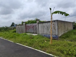 দক্ষিণ পূর্ব কর্নার ৩ কাঠা ১৫ নং সেক্টরে
