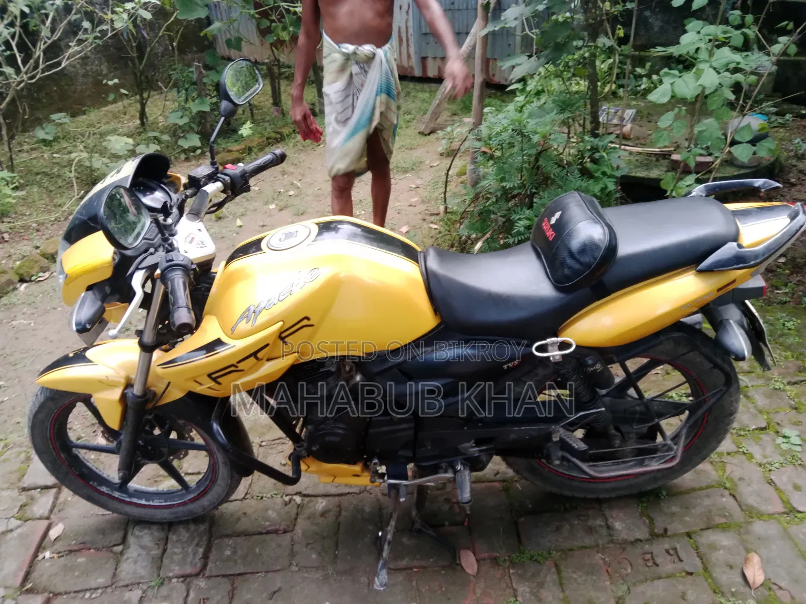 TVS Apache RTR 160 2V 2011 Yellow