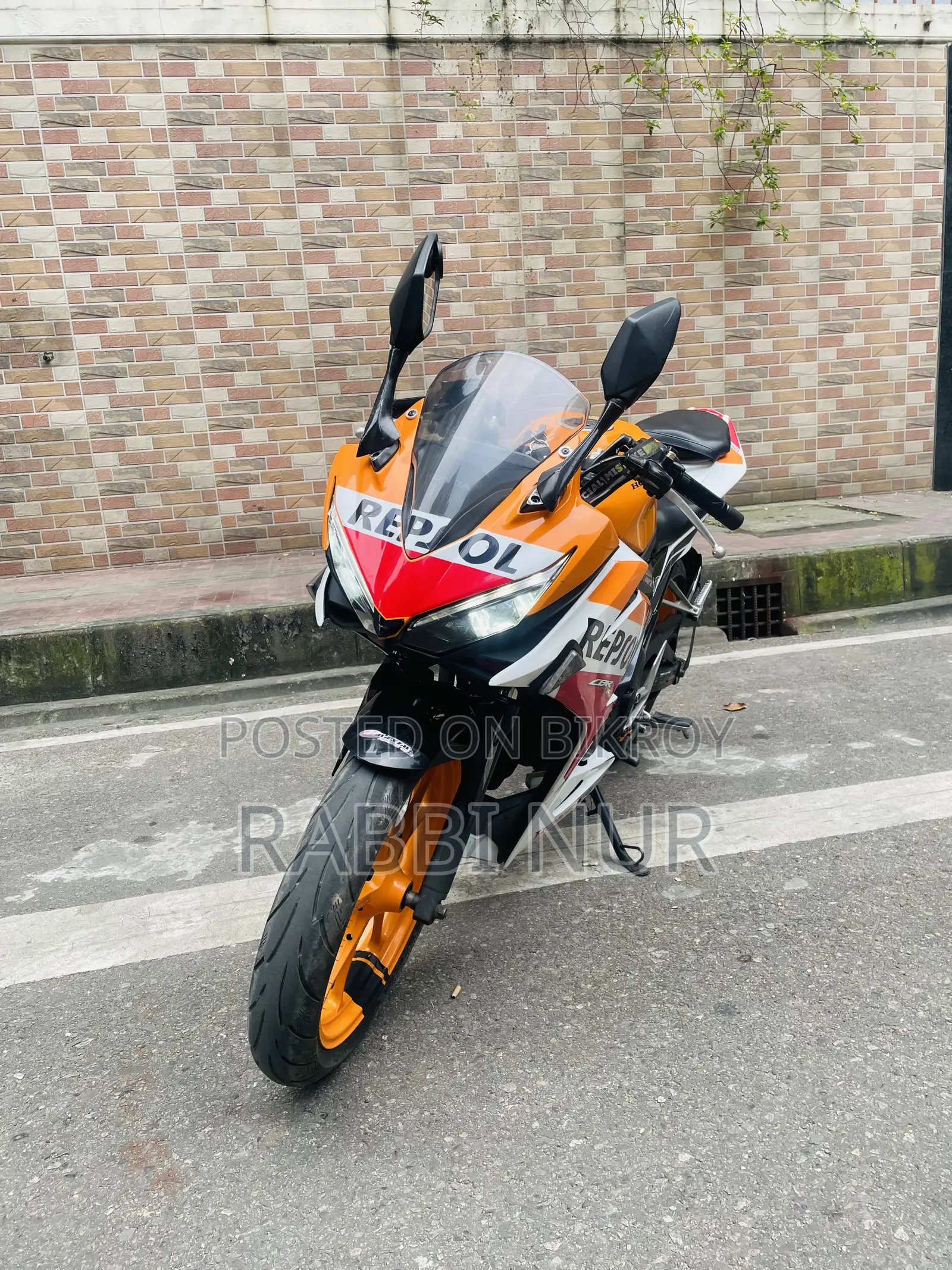 Honda CBR 2019 Orange