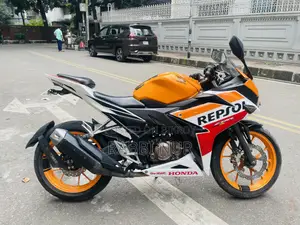 Honda CBR 2019 Orange