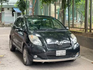 Toyota Vitz 1.0 FWD 3dr 2009 Black
