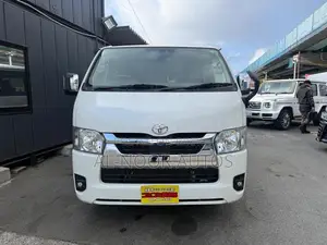 Toyota HiAce 2021 White