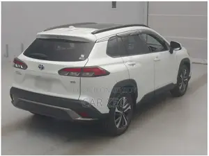 Toyota Corolla Cross 1.8 Hybrid AWD 2021 Pearl