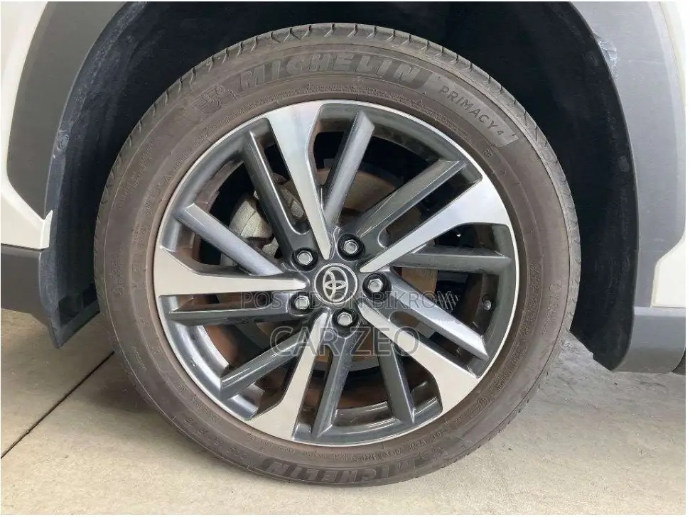 Toyota Corolla Cross 1.8 Hybrid AWD 2021 Pearl