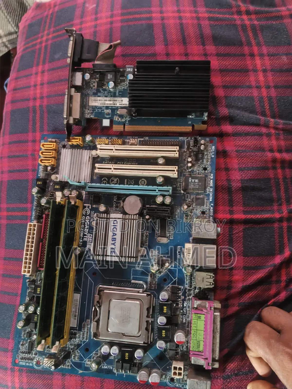 Gigabyte G31 Motherboard + 1GB Graphics Card