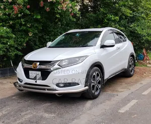 Honda Vezel 1.5 Hybrid 2WD 2014 Pearl
