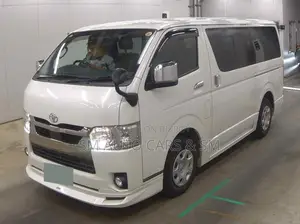Toyota HiAce 2021 White