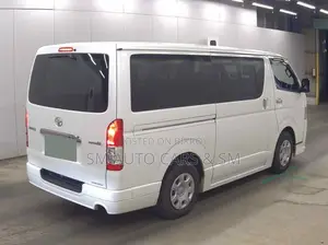 Toyota HiAce 2021 White