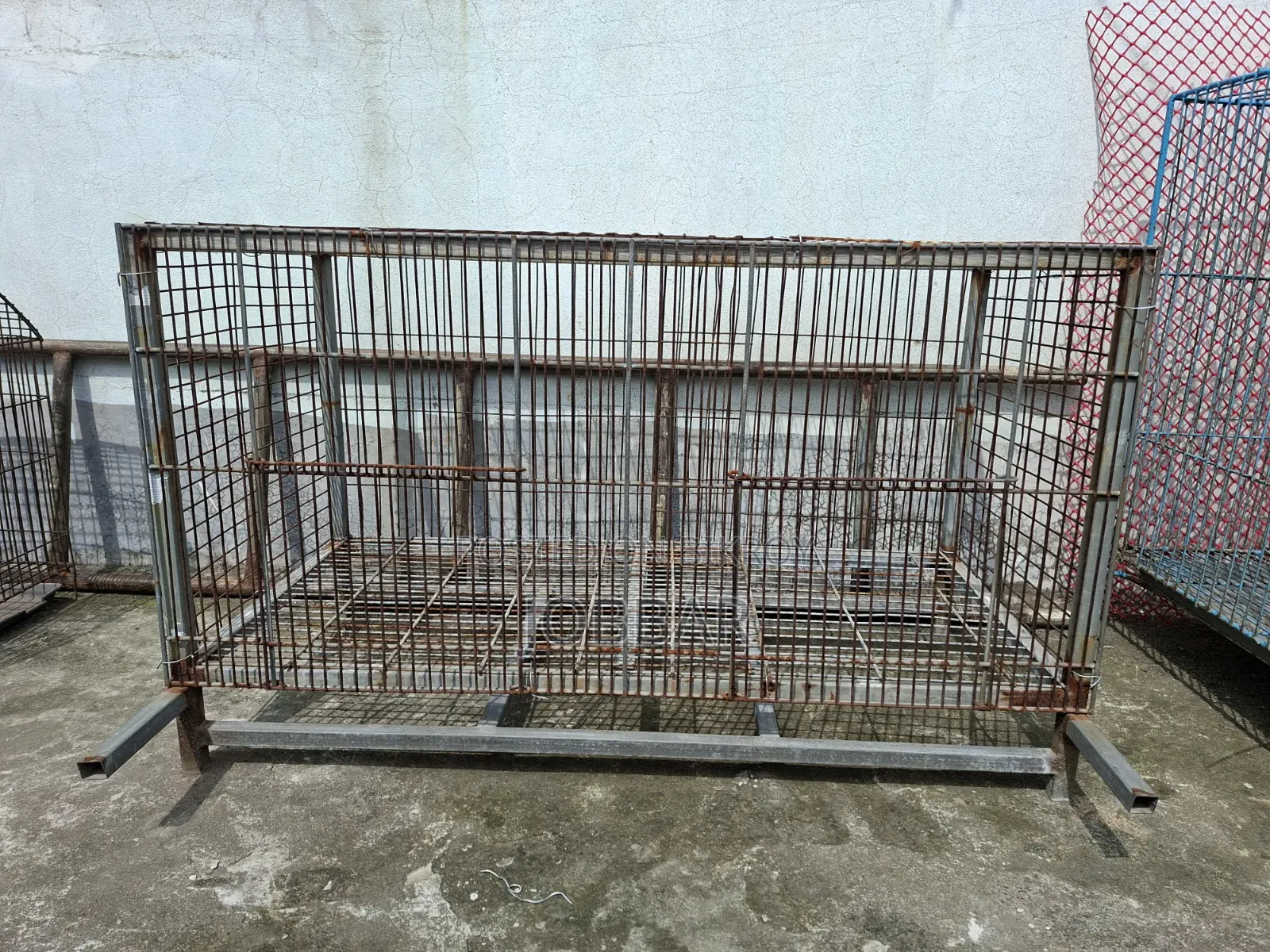 কবুতর খাঁচা