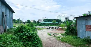 ব্যবসার জন্য দারুণ লোকেশনে ৭৭ শতাংশ জায়গা ভাড়া হবে।