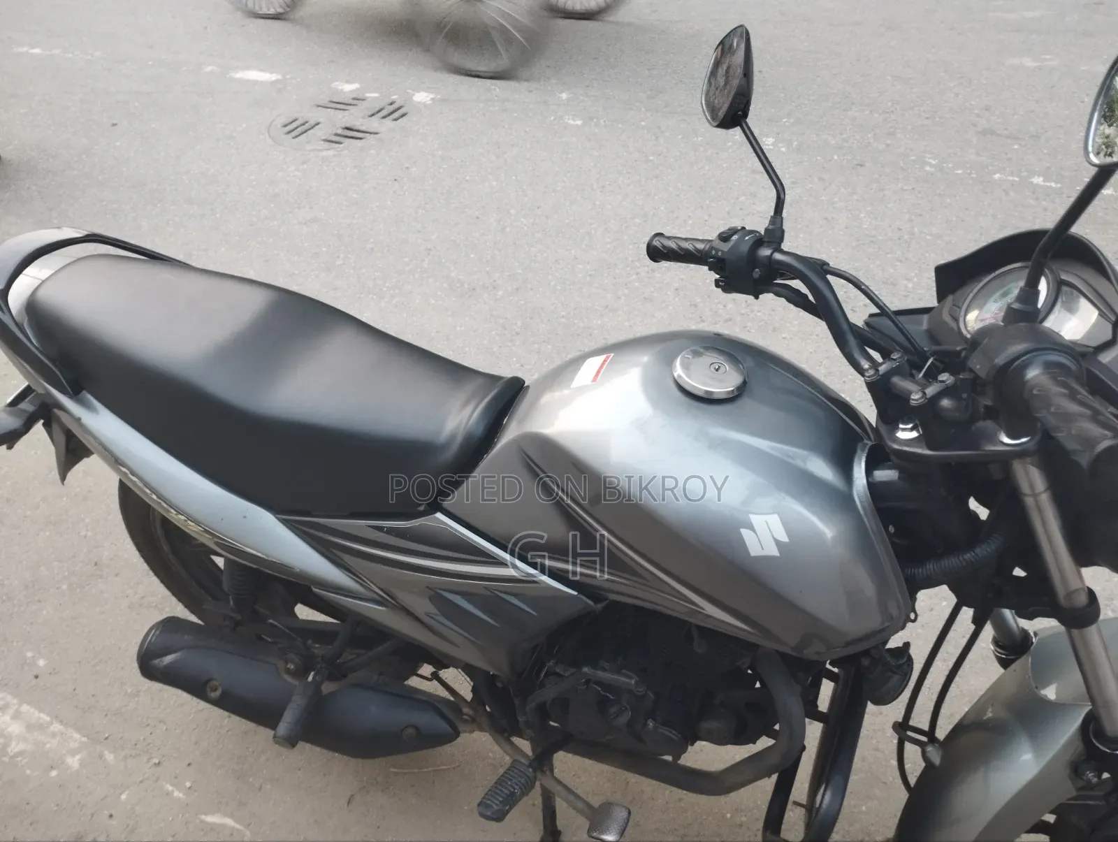 Suzuki Hayate 2018 Gray