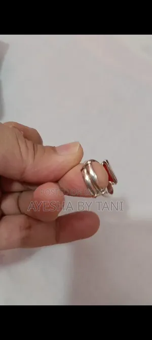 রক্ত প্রবাল আংটি