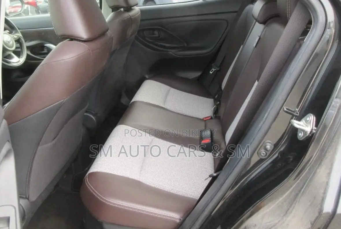 Toyota Yaris Cross 1.5 Hybrid FWD 2021 Black