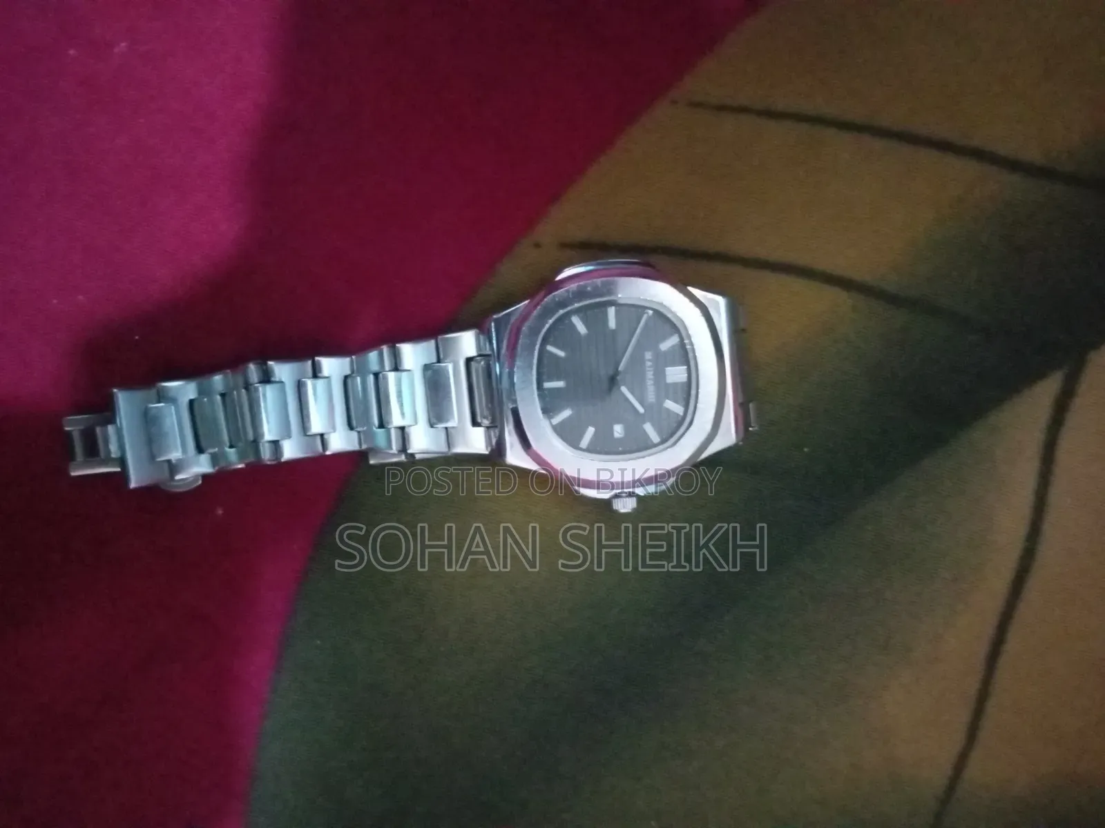 Seel Post Q Watch
