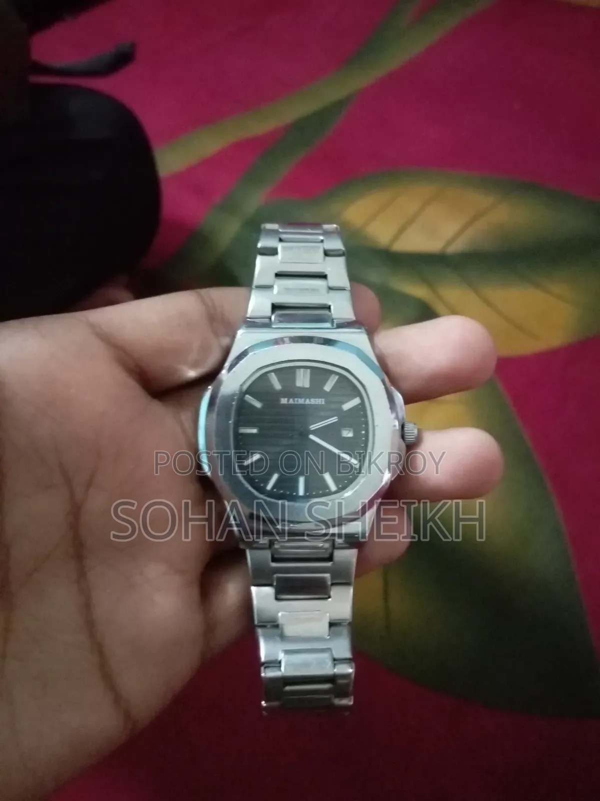 Seel Post Q Watch