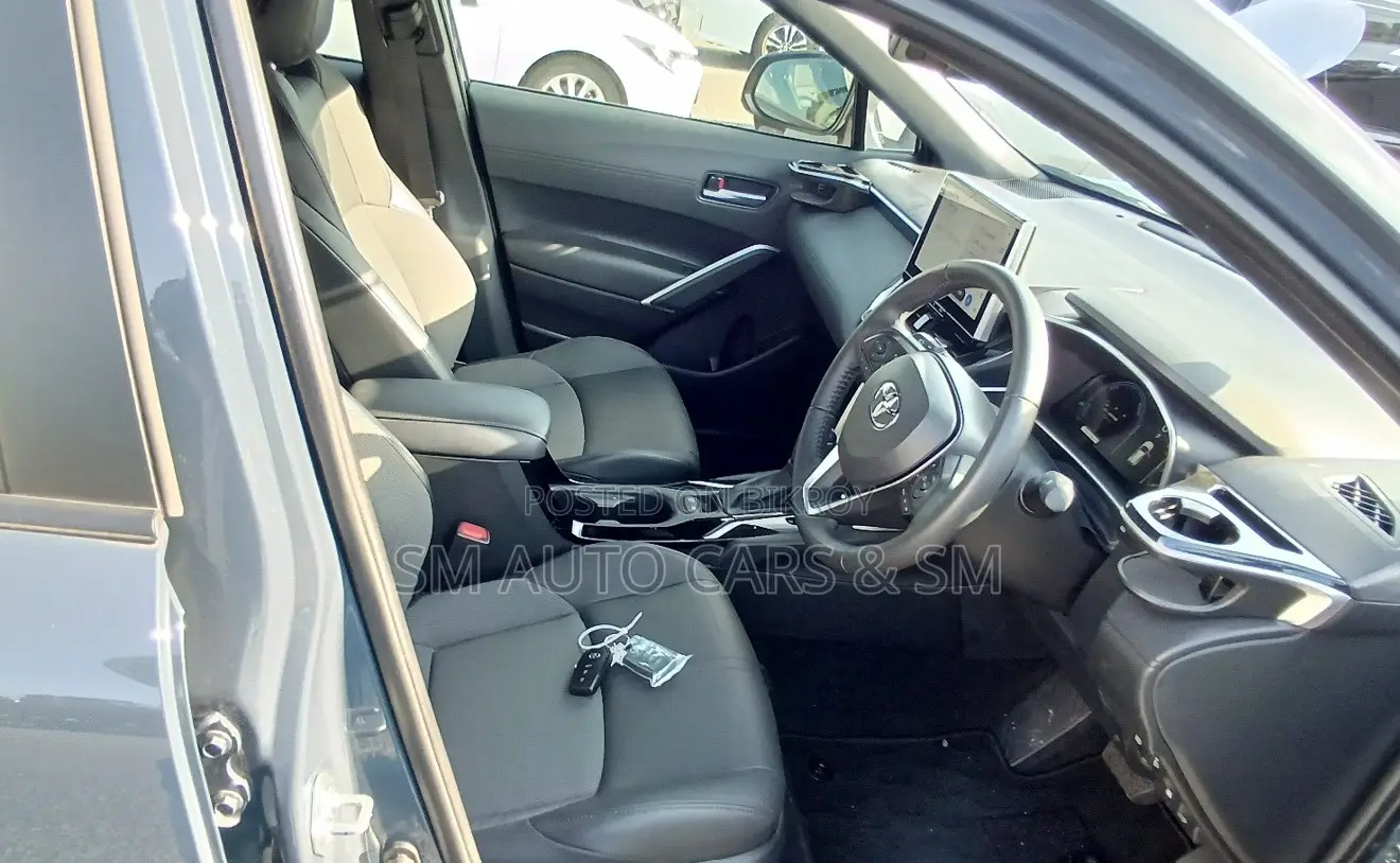 Toyota Corolla Cross 2025 Gray