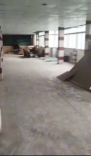 জিগাতলা মেইন রোডে ৬ষ্ট তলায় ৩০০০ বর্গফুটের বানিজ্যিক স্পেস ভাড়া