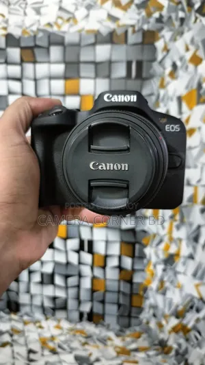 Canon R50 With Kit Lens and Box Condition