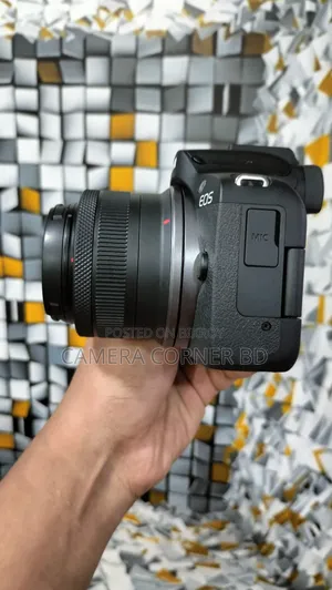 Canon R50 With Kit Lens and Box Condition