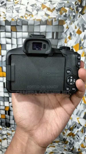 Canon R50 With Kit Lens and Box Condition