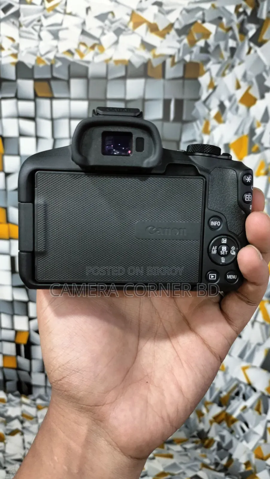 Canon R50 With Kit Lens and Box Condition