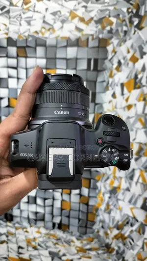 Canon R50 With Kit Lens and Box Condition
