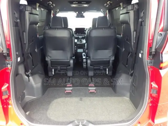 Toyota Noah 2023 Red