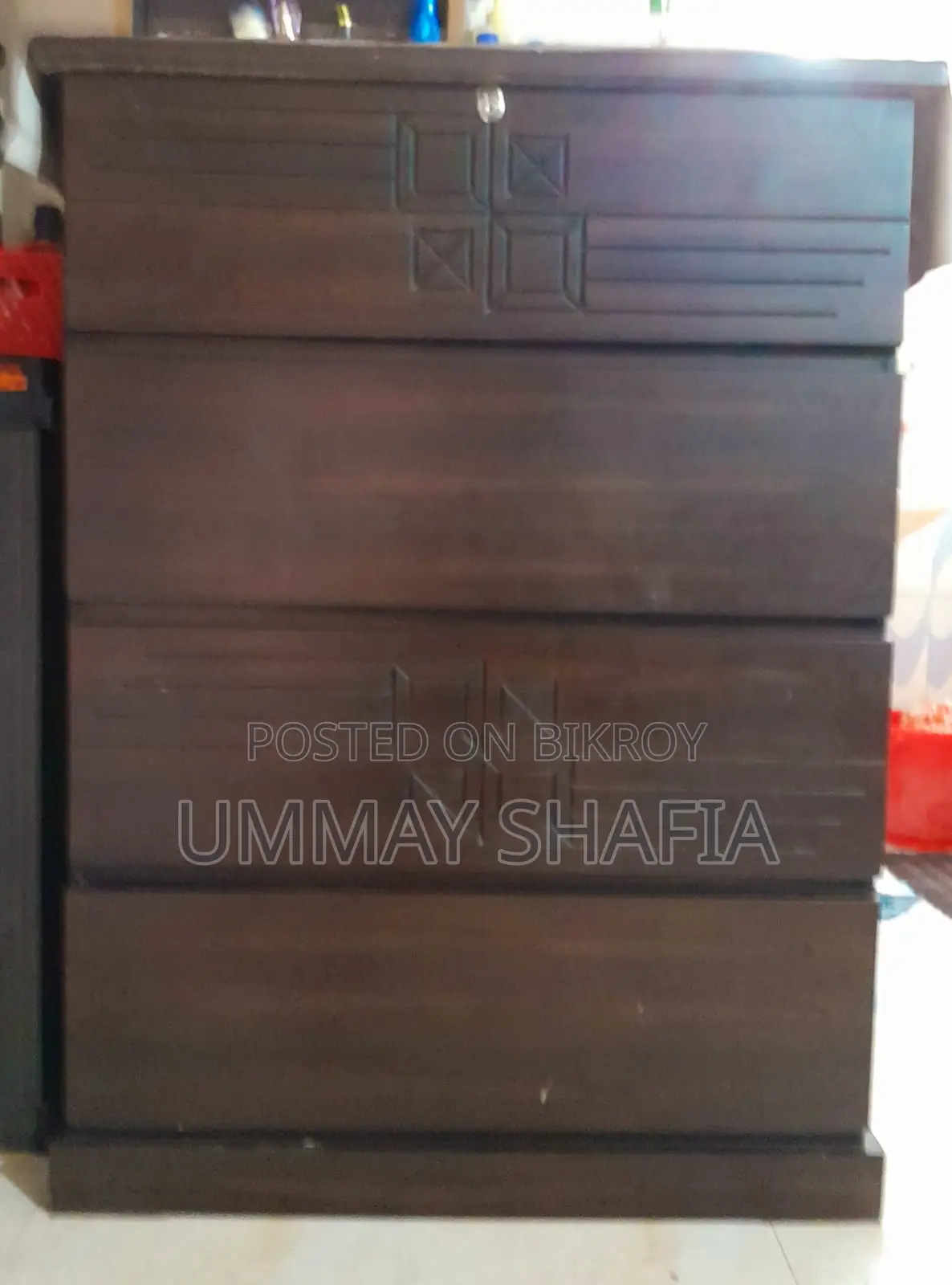 ওয়ারড্রব বিক্রি হবে। প্রায় নতুন। মিরপুর ১,ছাপাখানার মোর