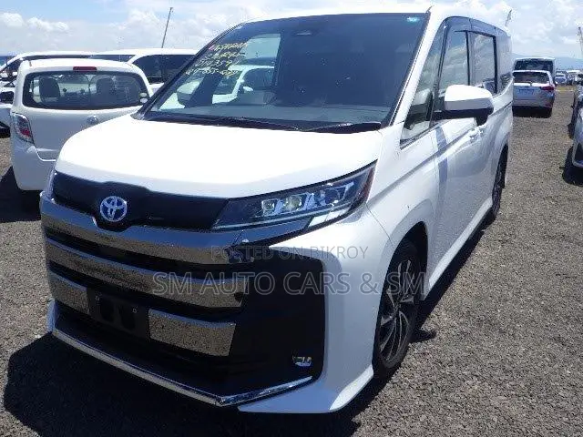 Toyota Noah 2023 Pearl