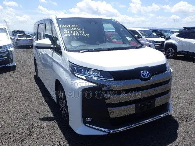 Toyota Noah 2023 Pearl