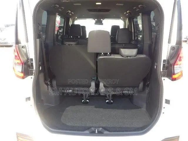 Toyota Noah 2023 Pearl