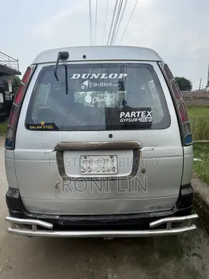 Toyota Noah 2.0 FWD (8 Seater) 2003 Silver