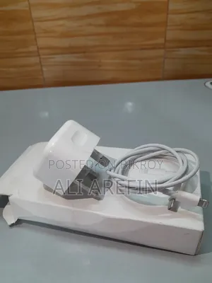I Phone 14 Pro Max Charger