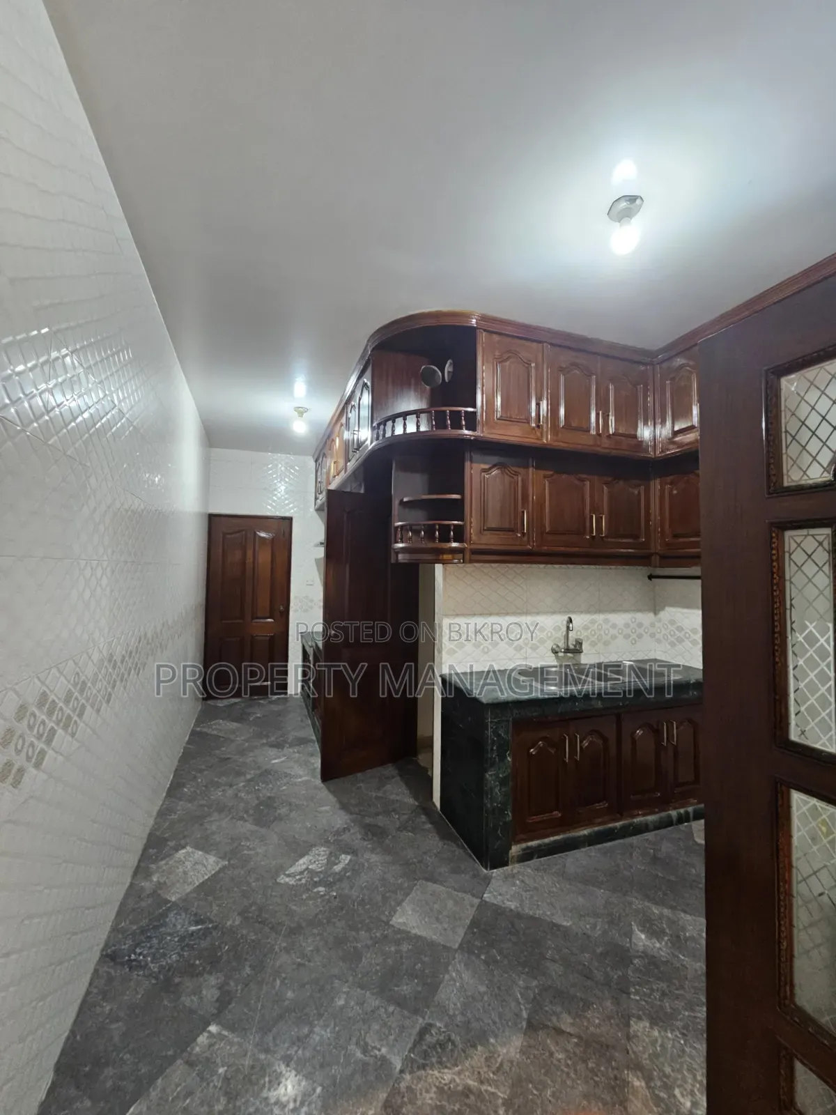 4bdrm Apartment in Gulshan for Rent