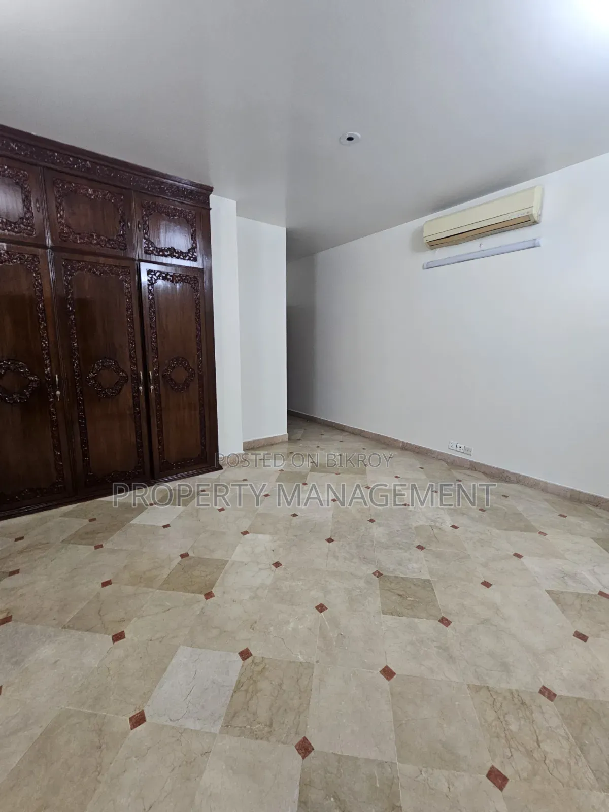 4bdrm Apartment in Gulshan for Rent