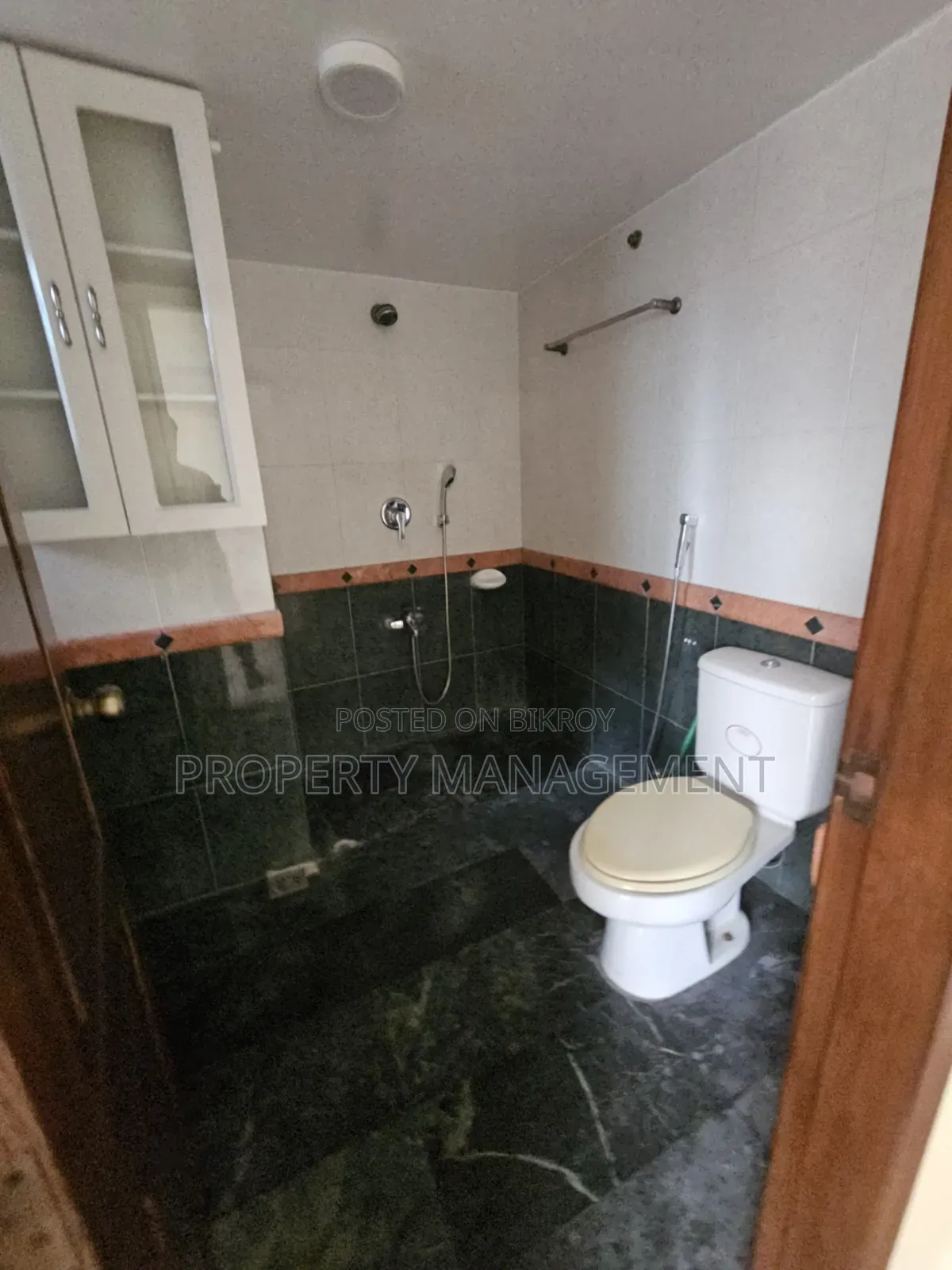 4bdrm Apartment in Gulshan for Rent