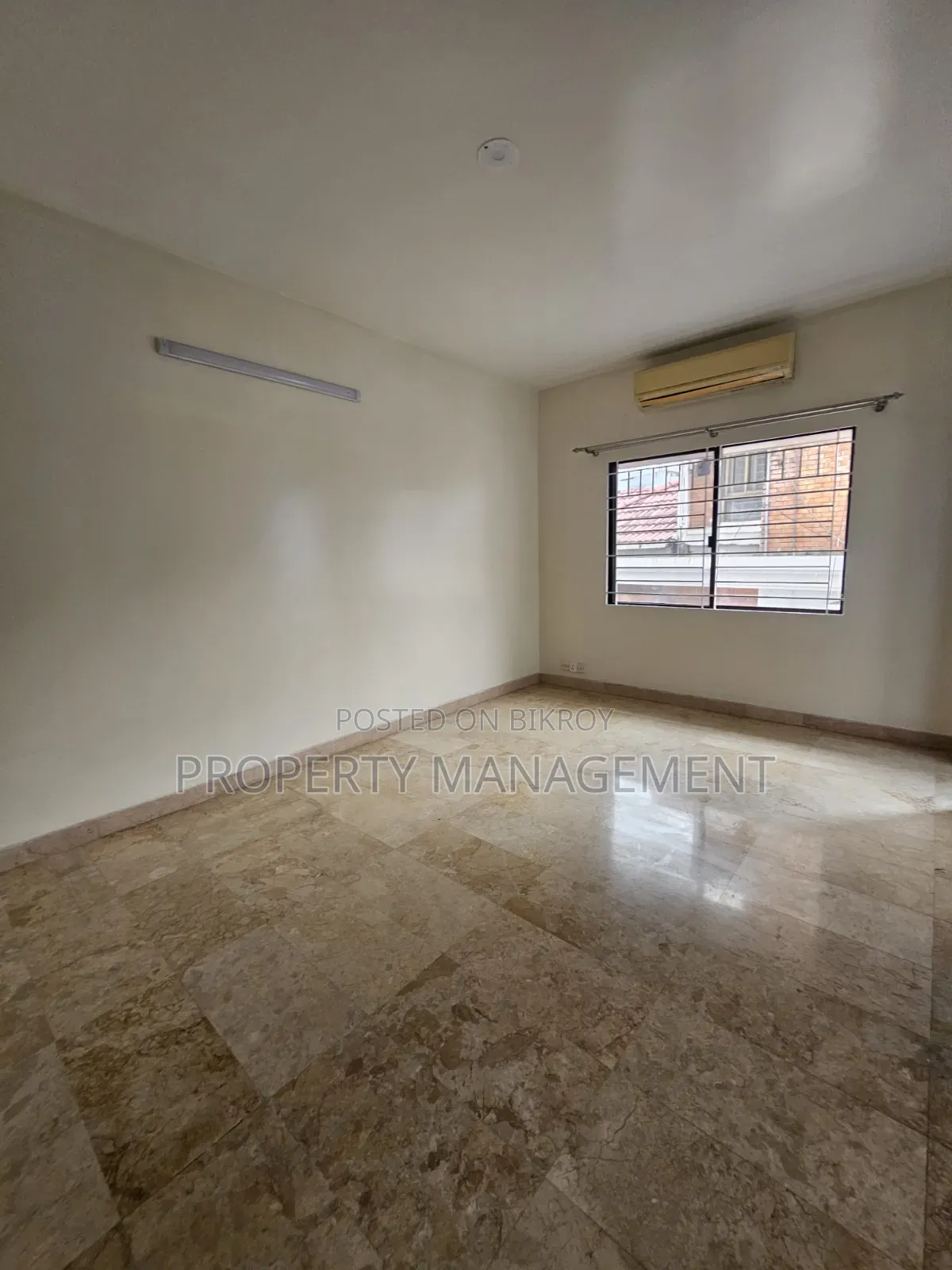 4bdrm Apartment in Gulshan for Rent
