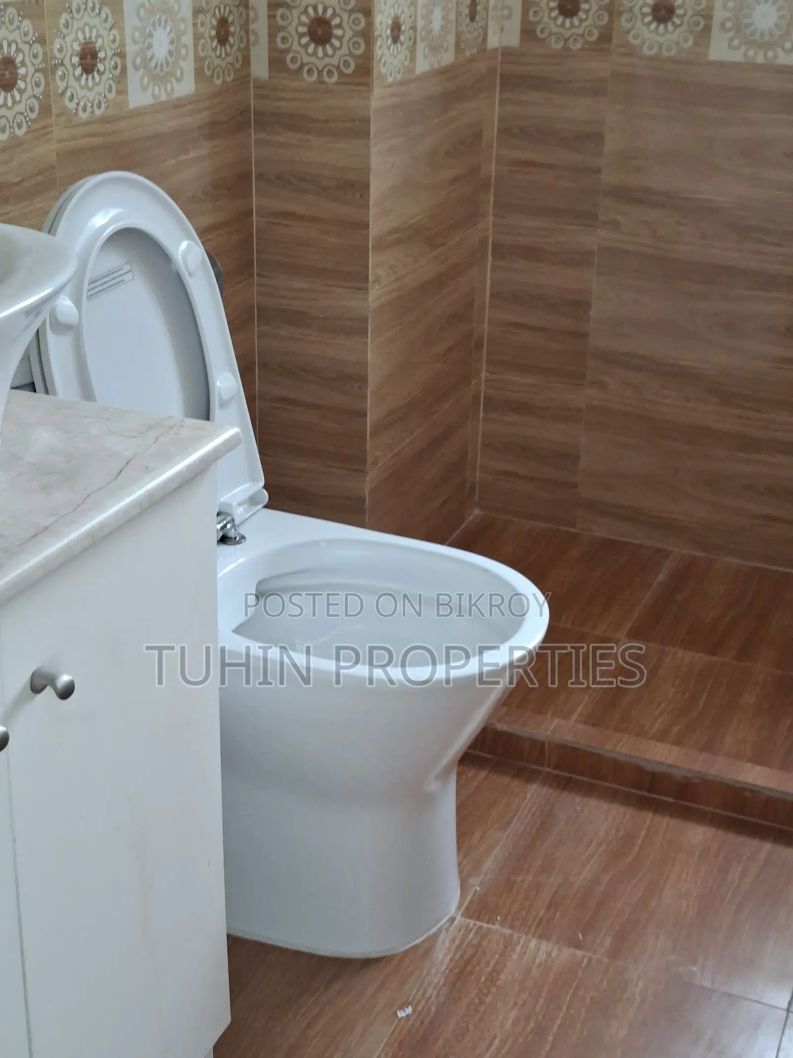 3bdrm Apartment in Basundhara for Sale